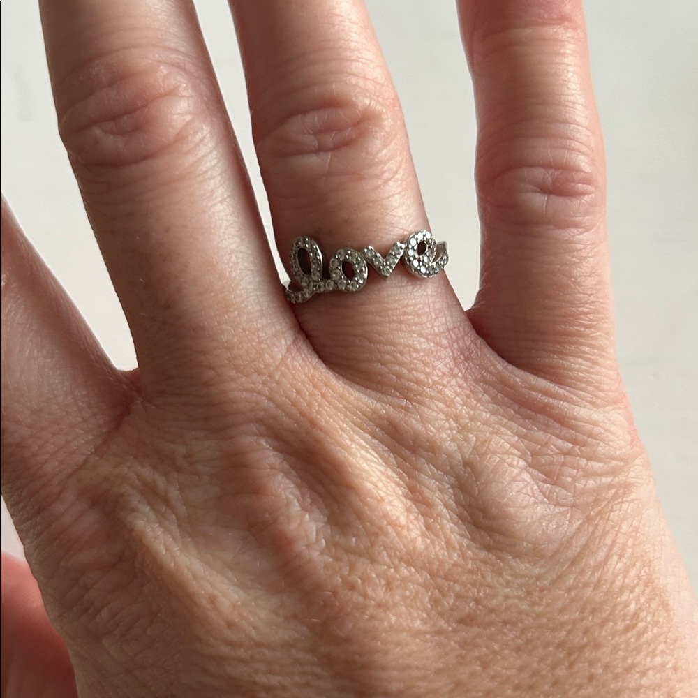 Elegant Silver 'Love' Ring